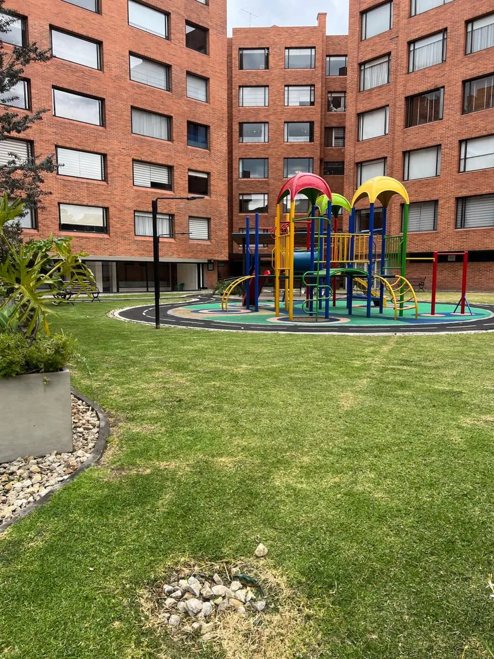 Proyecto de paisajismo y diseño de jardines · Plantemos Bogotá #27